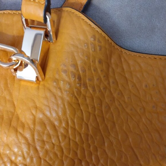 Vince Camuto Eliza Pebbled Lamb Leather Tote Shoulder Bag Ochre/Gold Large FLAWS - Picture 13 of 16